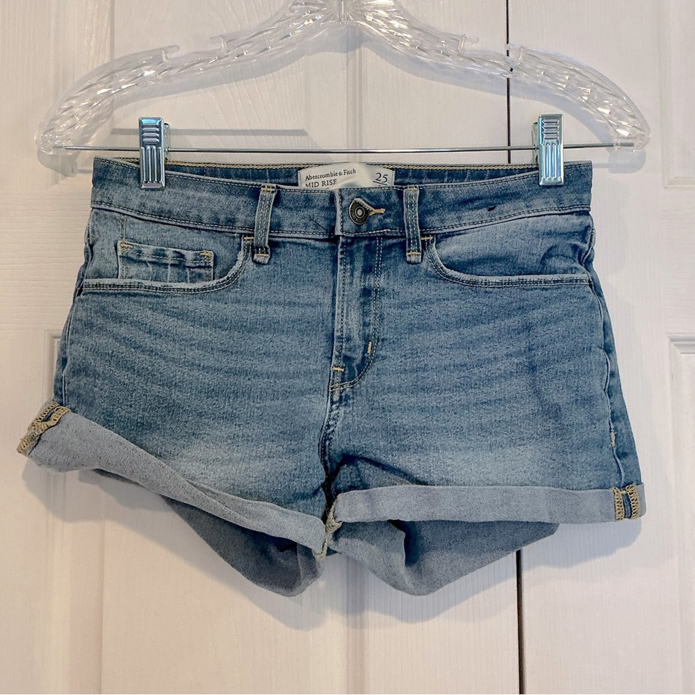 🩷 Abercrombie & Fitch Mid Rise Short Blue Denim Shorts - Size 25 / 0